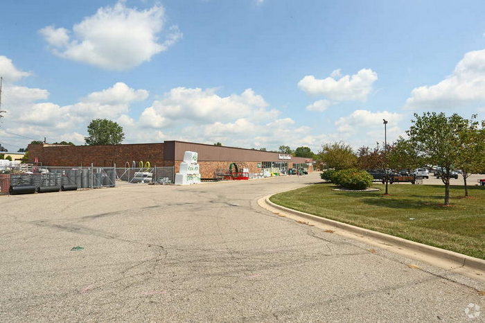 Mason Twin Cinema (Plaza Cinema 1 and 2) - Real Estate Listing Showing Building (newer photo)